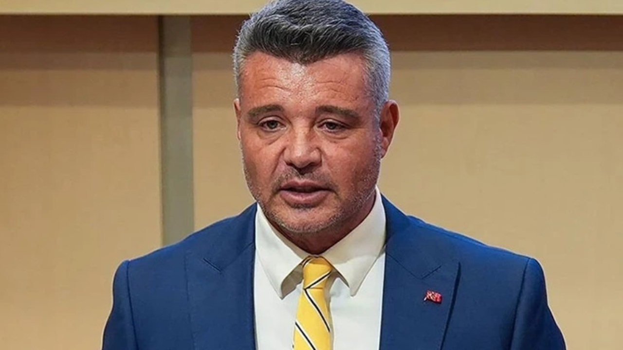 Derbi Öncesi “Tekmeye Kafa Atan” Takıma Dev Prim! Sadettin Saran’dan Futbolculara Flaş Mesaj